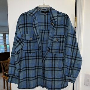 FOREVER 21 Women’s Small Checkered Blue Flannel overshirt